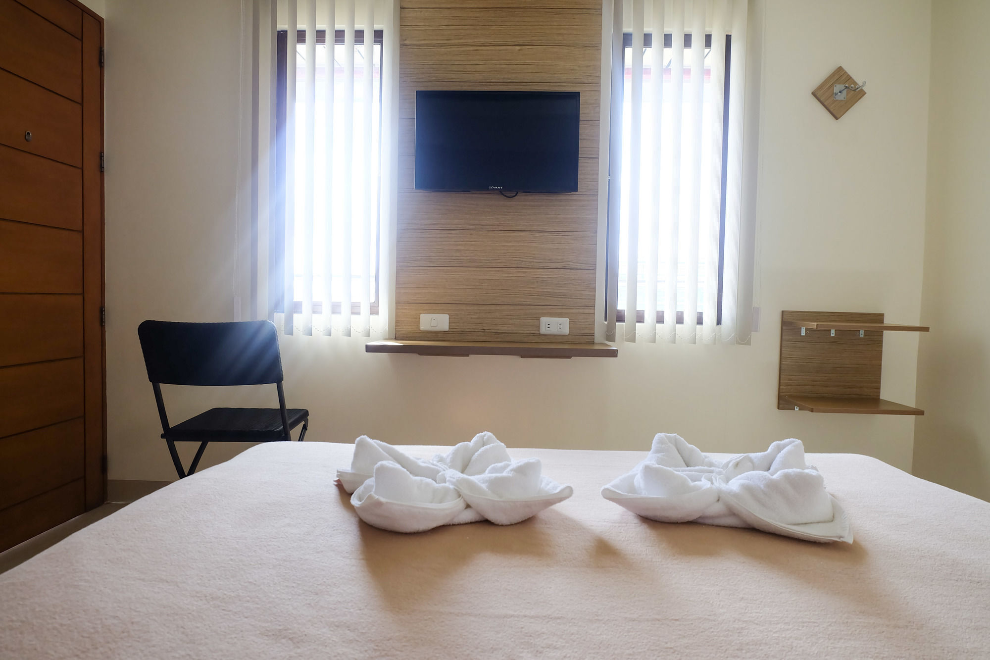 Chambre Mactan Hotel Lapu-Lapu City Exterior photo